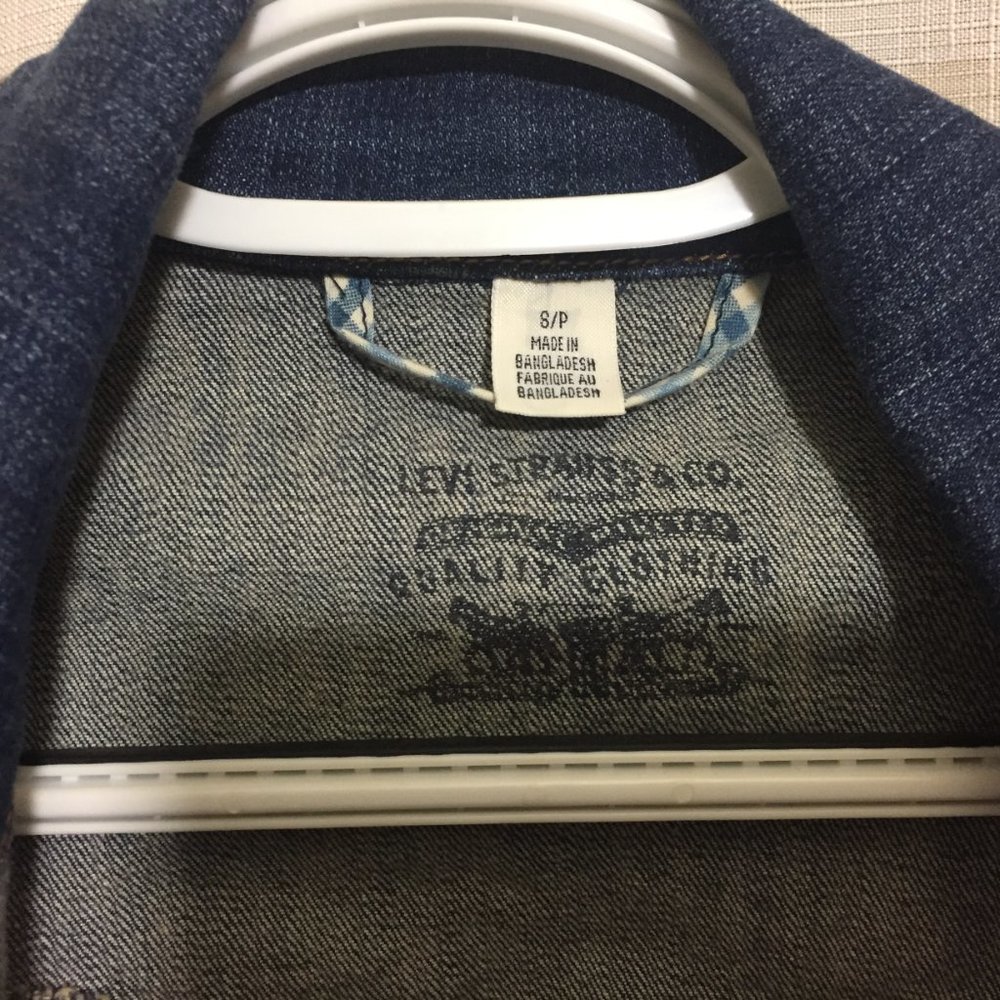 Levi's Blue Denim Jacket Small - Picture 3 of 10